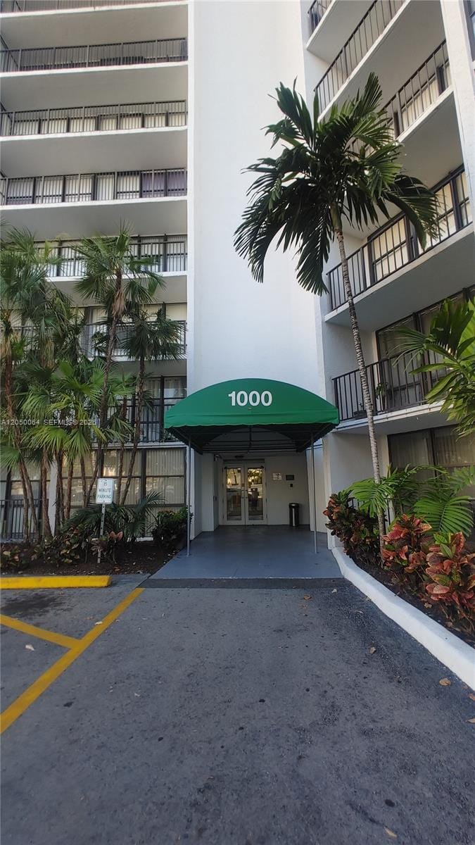 1000 Parkview Drive 125, Hallandale Beach, FL 33009 photo 15