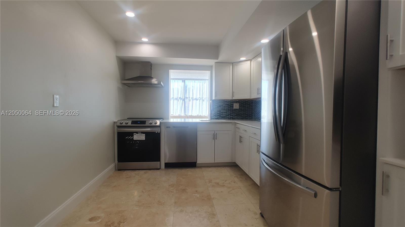 1000 Parkview Drive 125, Hallandale Beach, FL 33009 photo 3