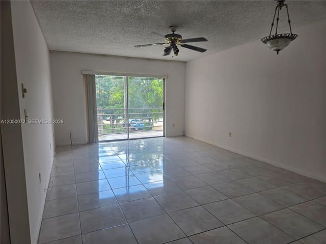 2800 NW 56th Avenue G301, Lauderhill, FL 33313