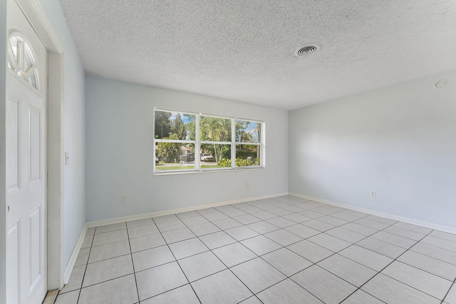 3194 Prince Drive — photo 7