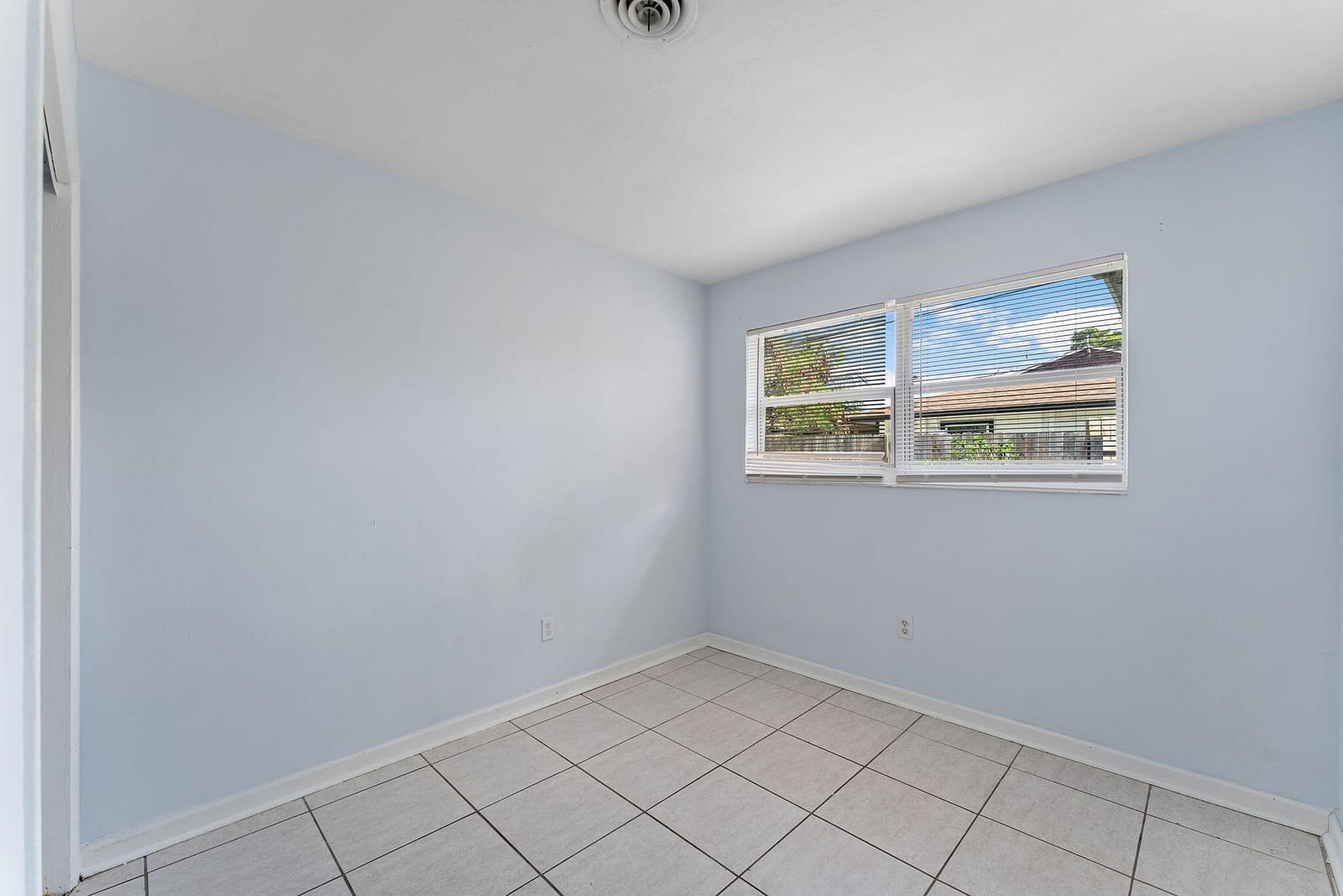 3194 Prince Drive — photo 10