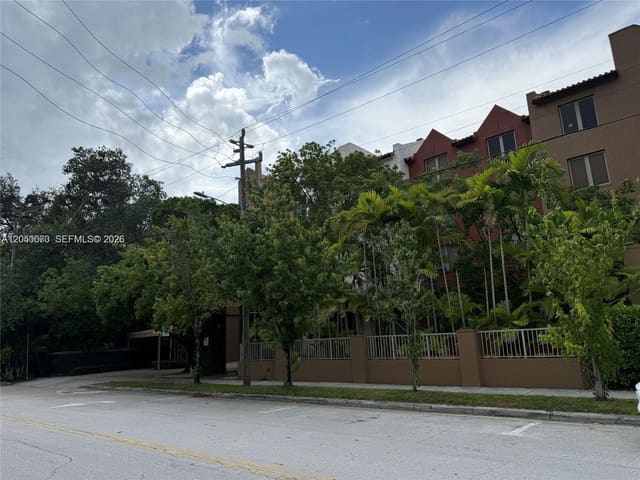 2630 SW 28th Street 34, Miami, FL 33133