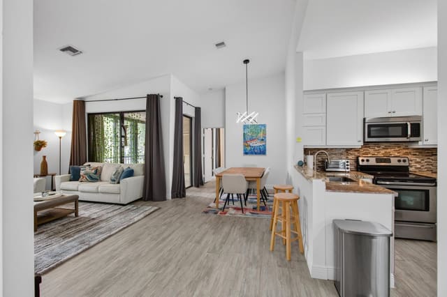 5450 Verona Drive P, Boynton Beach, FL 33437
