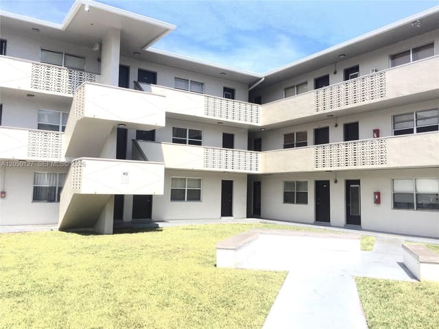 1545 NW 8th Avenue 105, Miami, FL 33136
