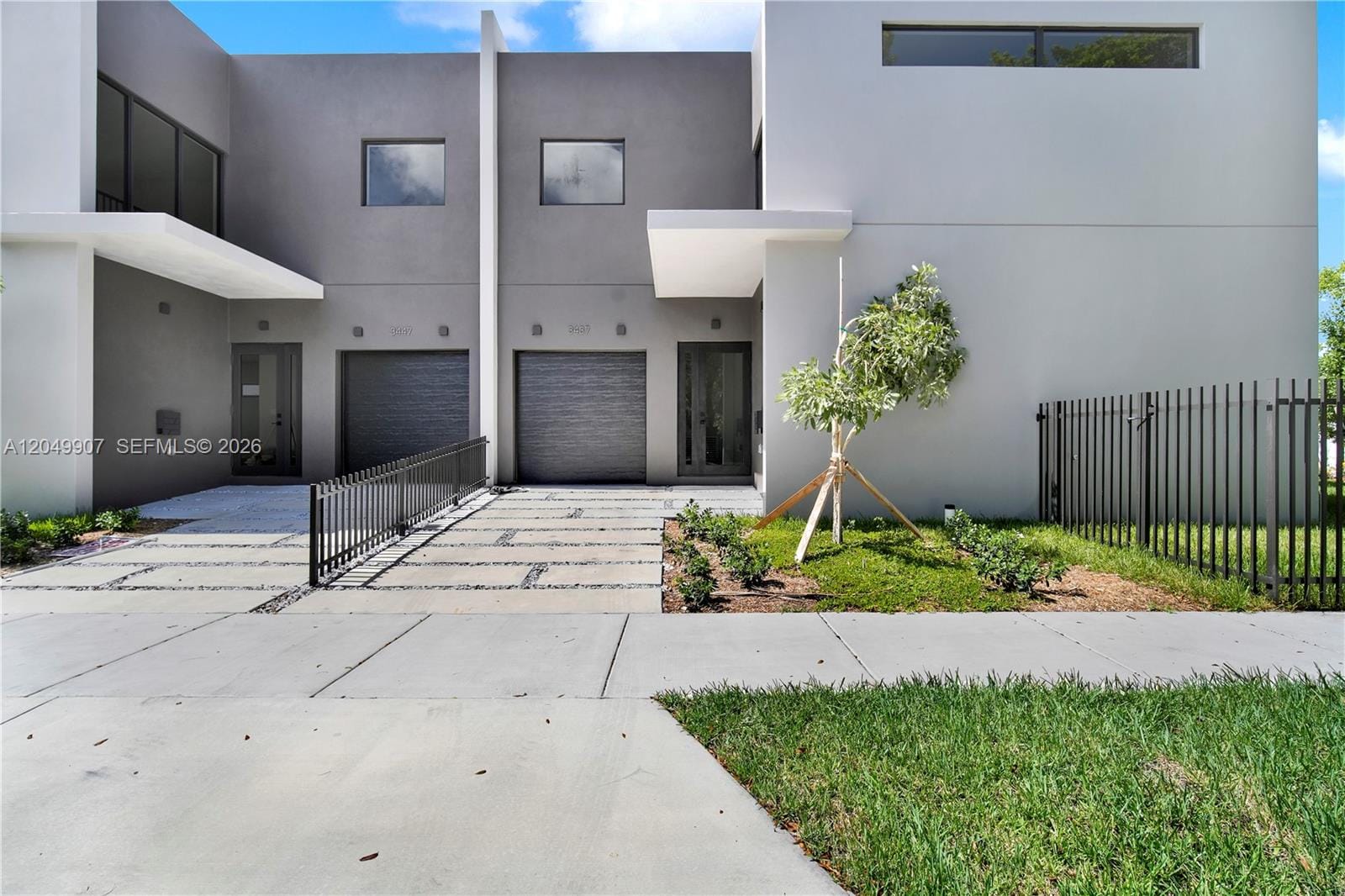 3437 SW 29th Street 3437 — photo 2