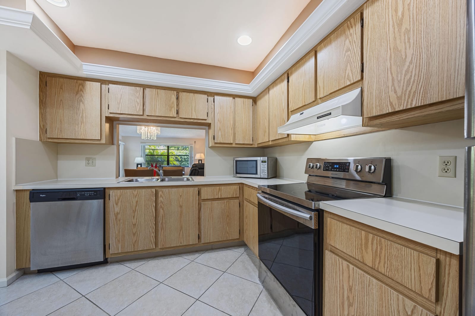 9 Ridge Pointe Drive D, Boynton Beach, FL 33435 photo 4