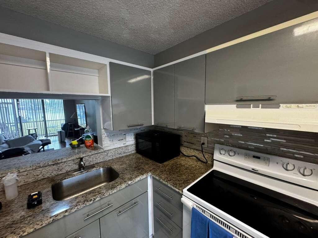 11318 Taft Street, Pembroke Pines, FL 33026 photo 2