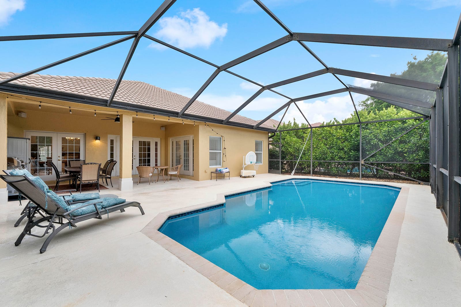 Pending home at 10997 NW 61st Court, Parkland, FL 33076