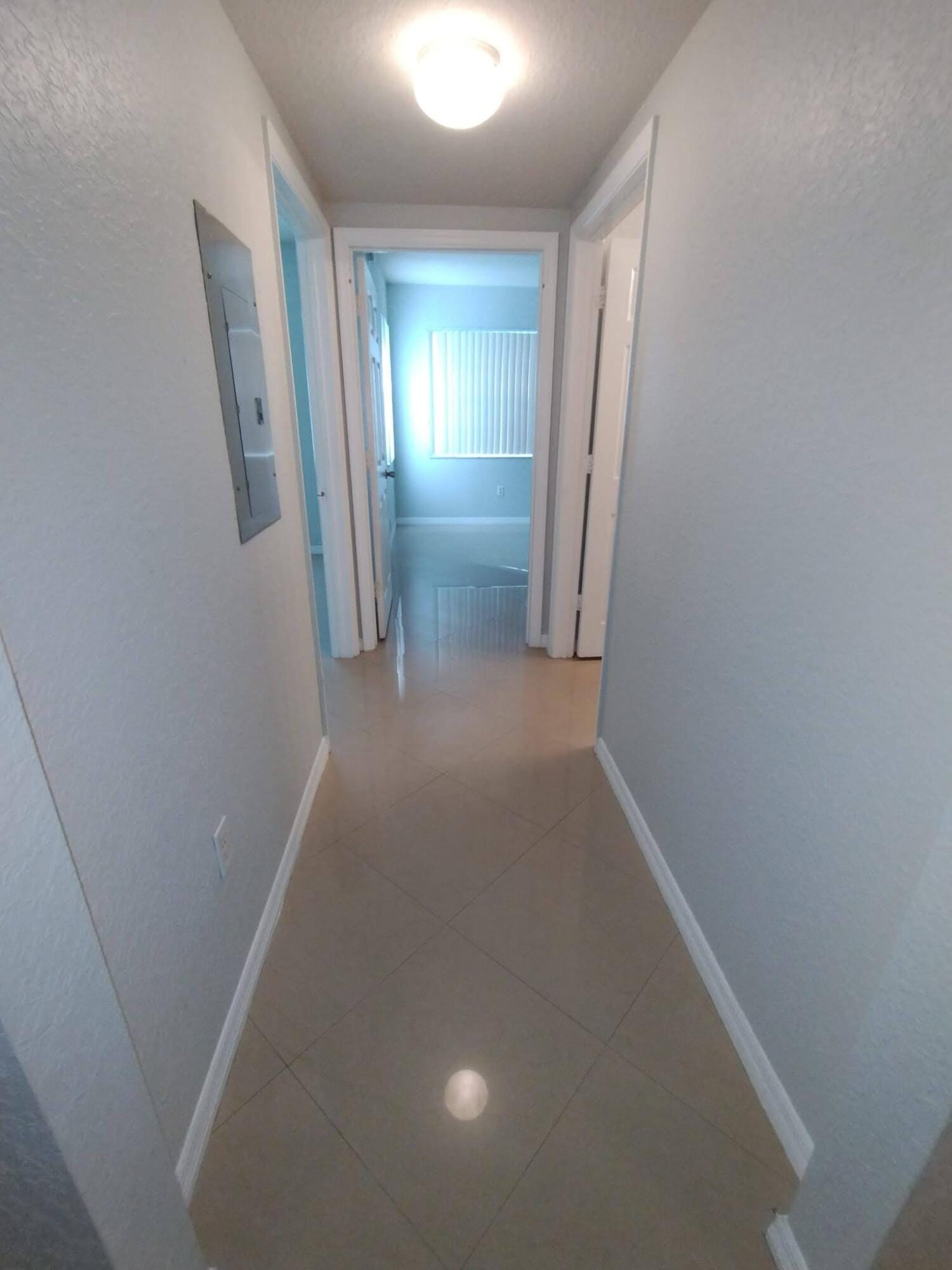 2307 Belmont Lane 2307 — photo 3