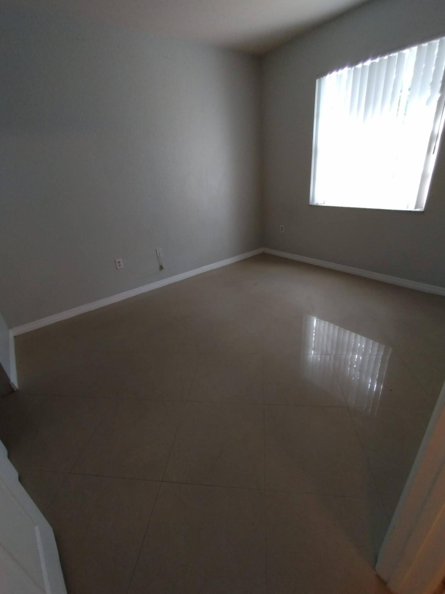 2307 Belmont Lane 2307 — photo 4