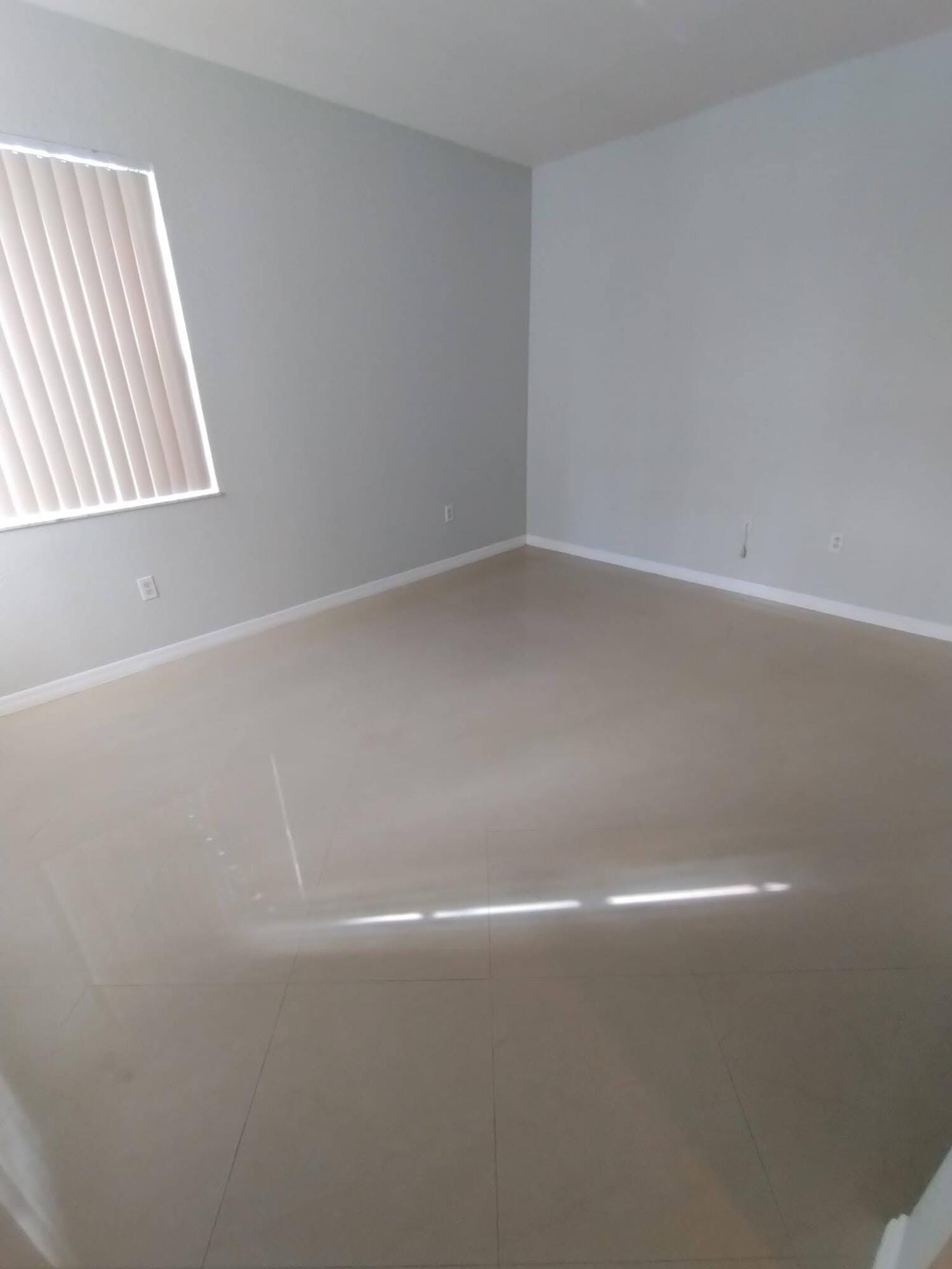 2307 Belmont Lane 2307 — photo 5