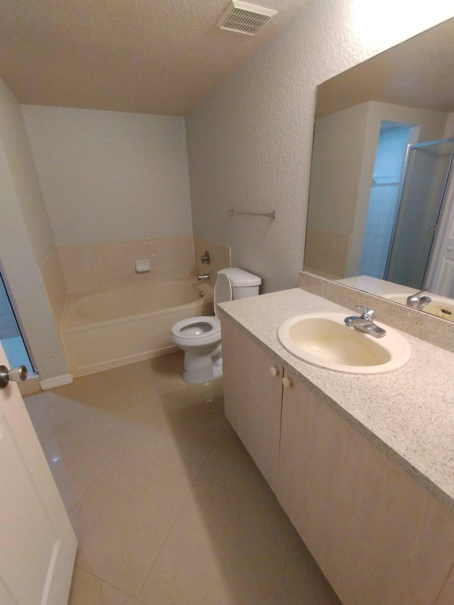 2307 Belmont Lane 2307 — photo 8