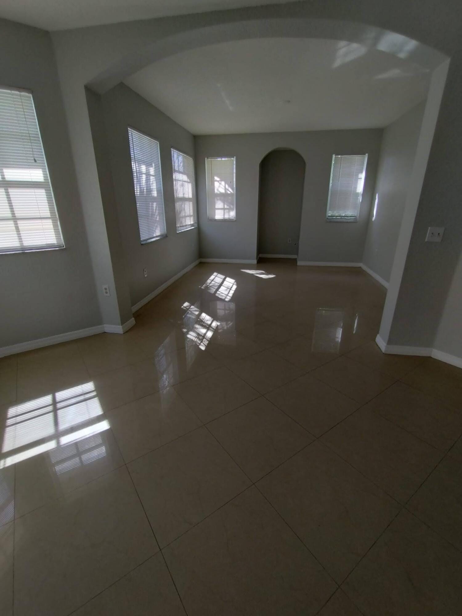 2307 Belmont Lane 2307 — photo 10