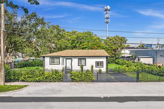 5850 NE 3rd Avenue 1, Miami, FL 33137