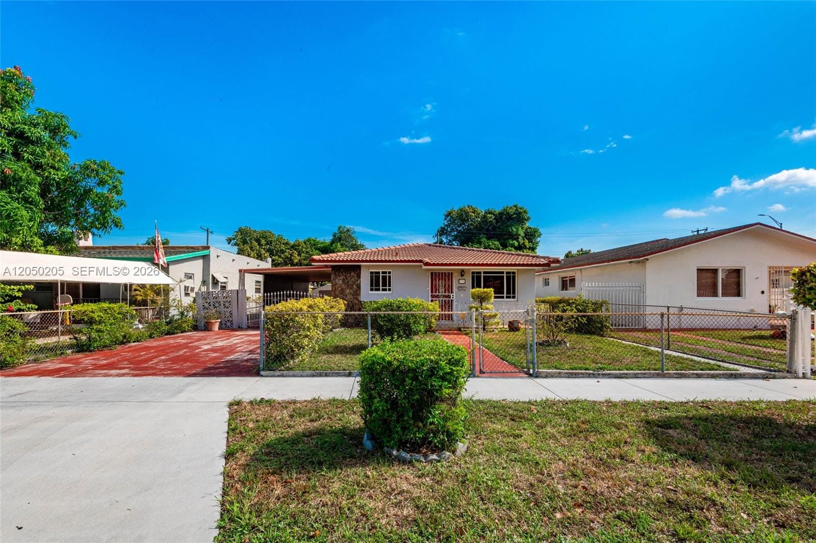 Pending home at 271 E 17th Street, Hialeah, FL 33010