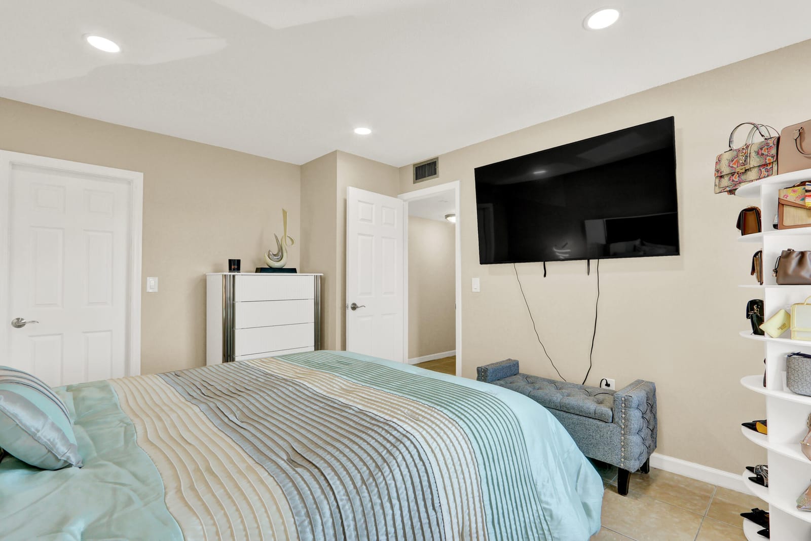 502 Davis Road 12, Palm Springs, FL 33461 photo 13