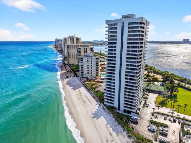 5540 N Ocean Drive 1c, Water Glades, Singer Island, FL