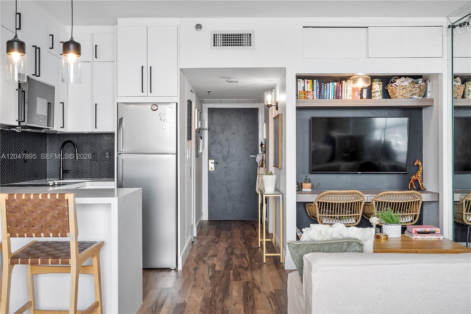 555 NE 15th Street 518 — photo 3
