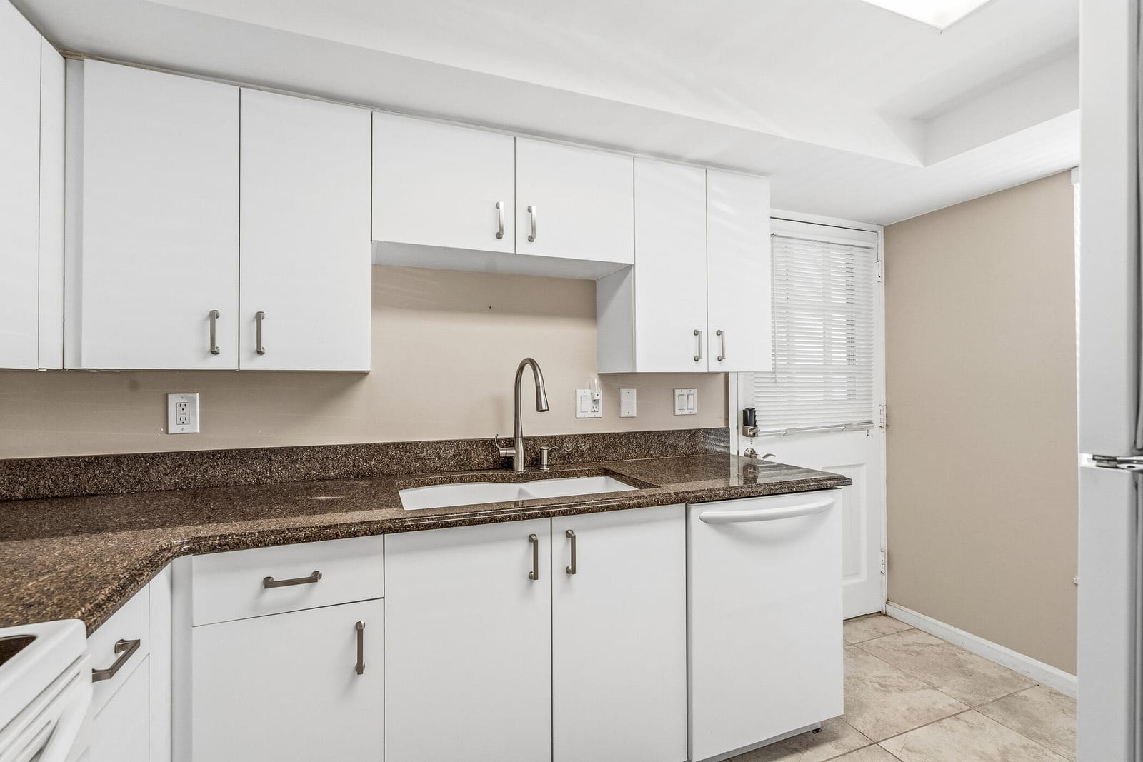 2741 Ocean Drive 31d — photo 11