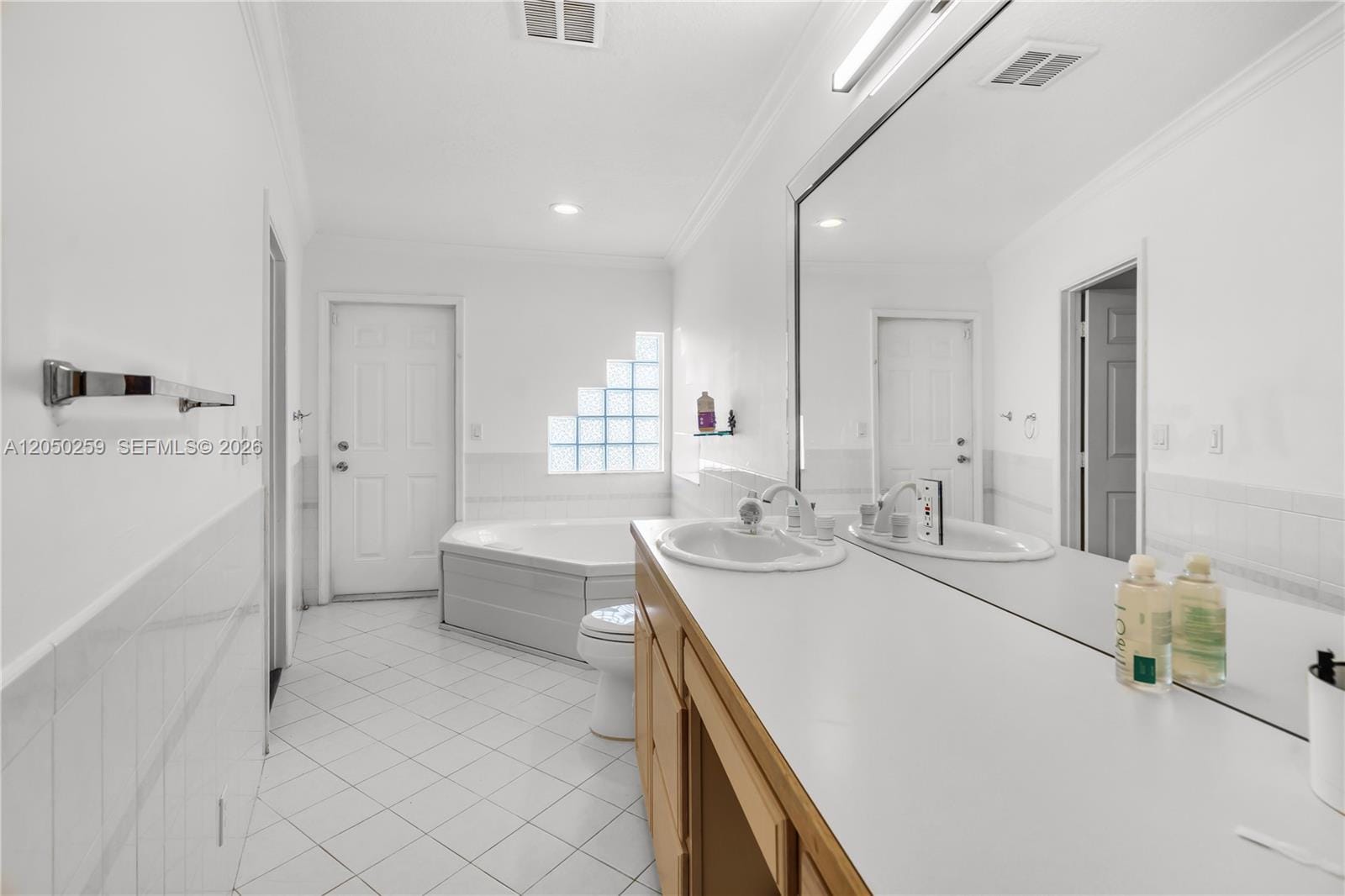 2424 NE 18th Avenue, Wilton Manors, FL 33305 photo 27