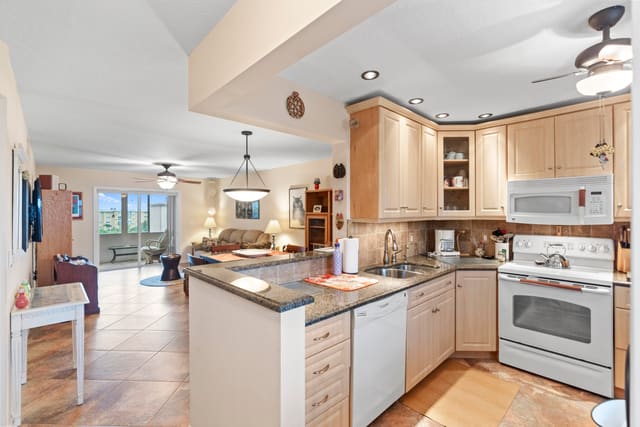 2615 NE 1st Court 403, Boynton Beach, FL 33435