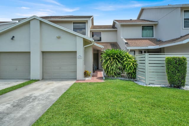 6371 Toulon Drive, Boca Raton, FL 33433