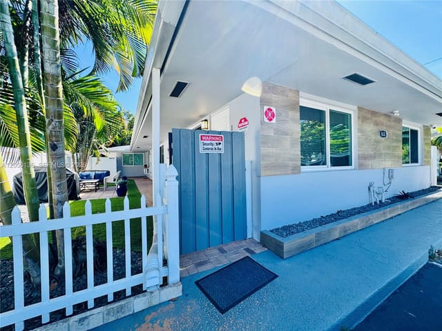 1632 NE 4th Place 1, Fort Lauderdale, FL 33301