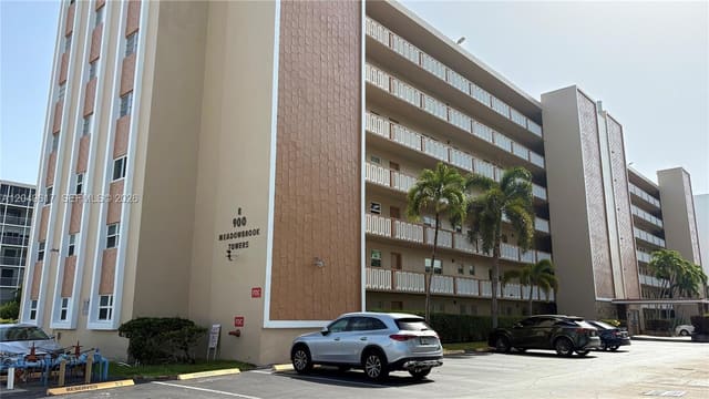 900 NE 12th Avenue 703, Hallandale Beach, FL 33009