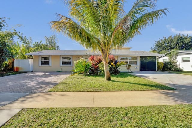 740 Buttonwood Road, North Palm Beach, FL 33408