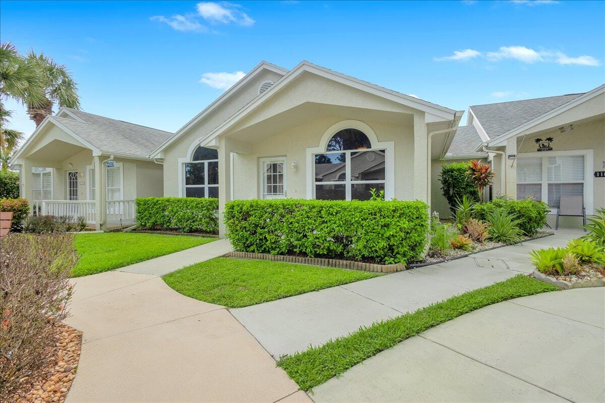 1189 NW Lombardy Drive — photo 4