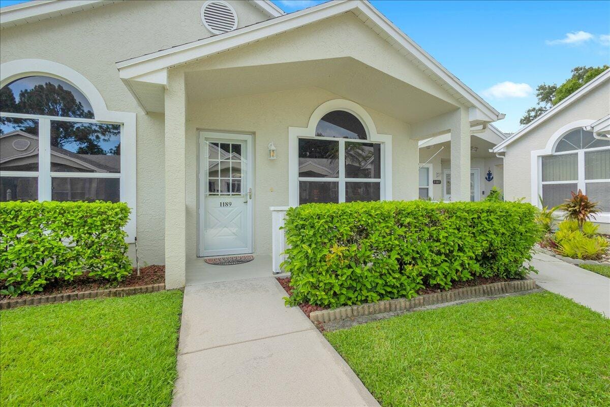 1189 NW Lombardy Drive — photo 5
