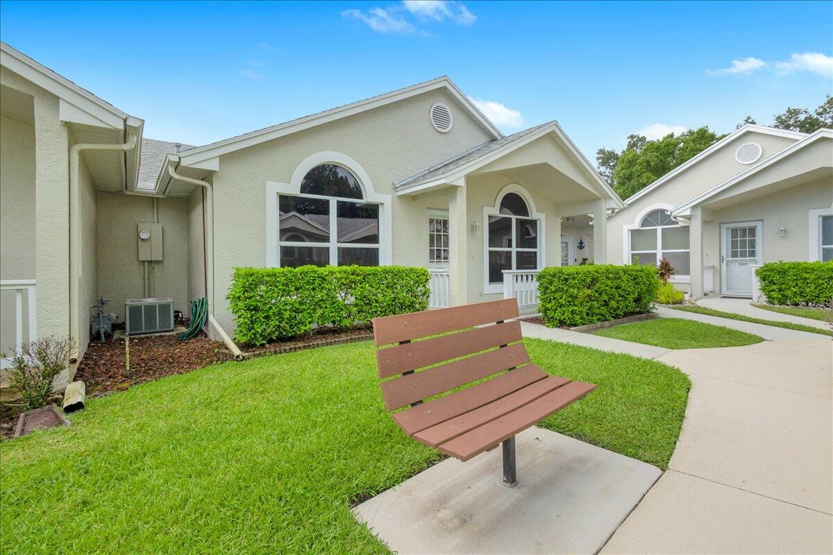 1189 NW Lombardy Drive — photo 8