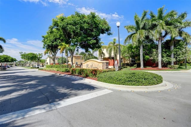 9303 SW 227th Street 4-3, Cutler Bay, FL 33190