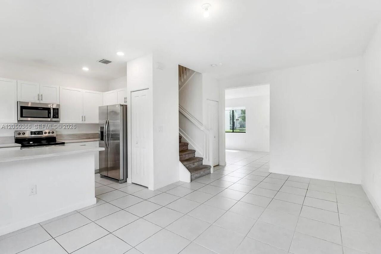21071 NE 8th Avenue 21071 — photo 2