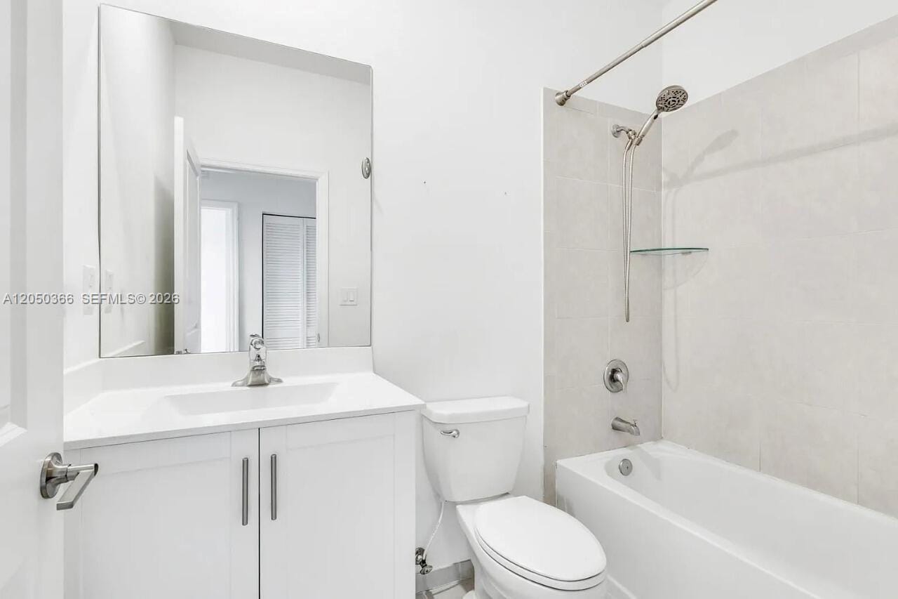 21071 NE 8th Avenue 21071, Miami, FL 33179