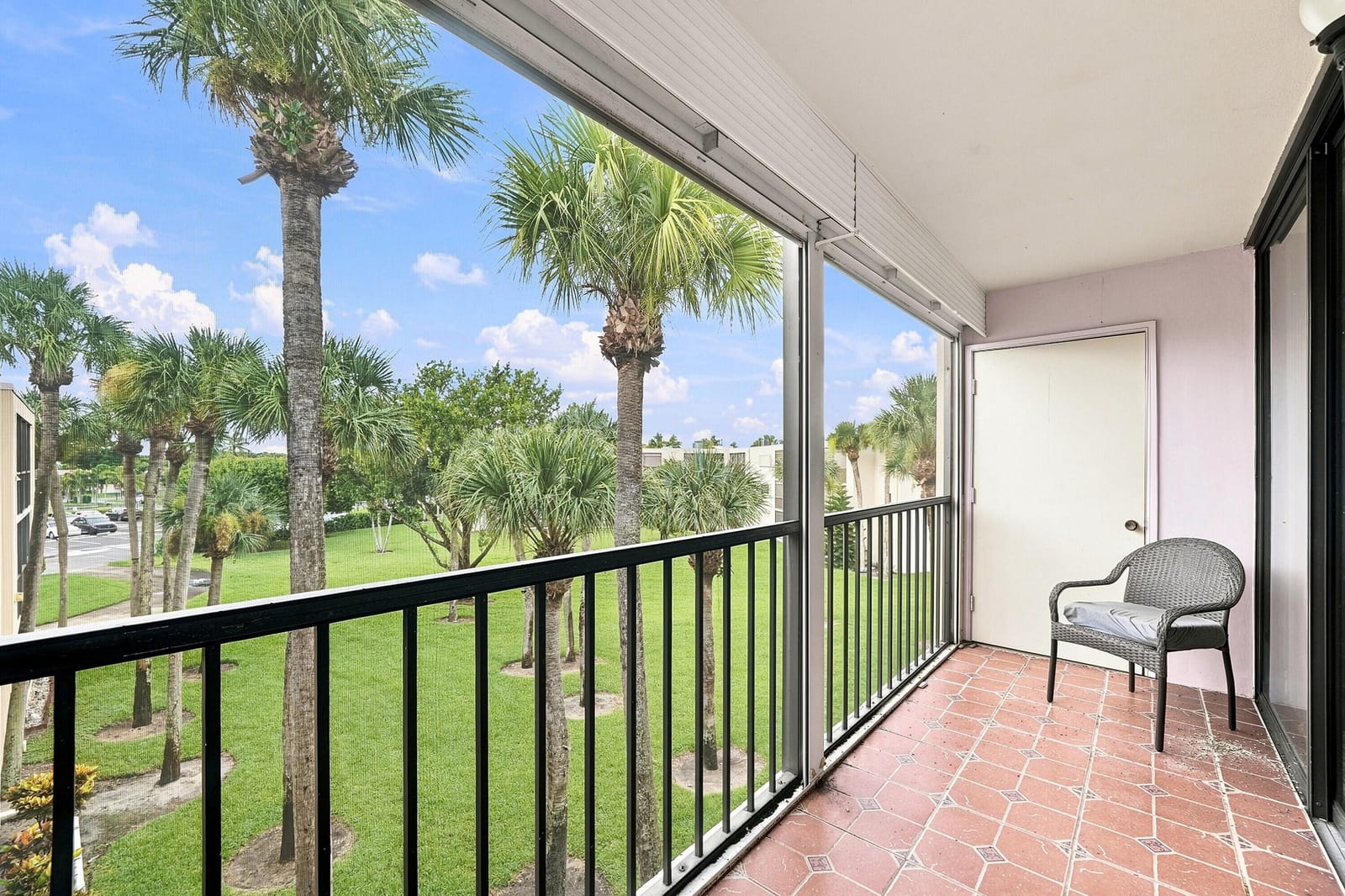 5370 Las Verdes Circle 304, Delray Beach, FL 33484 photo 1
