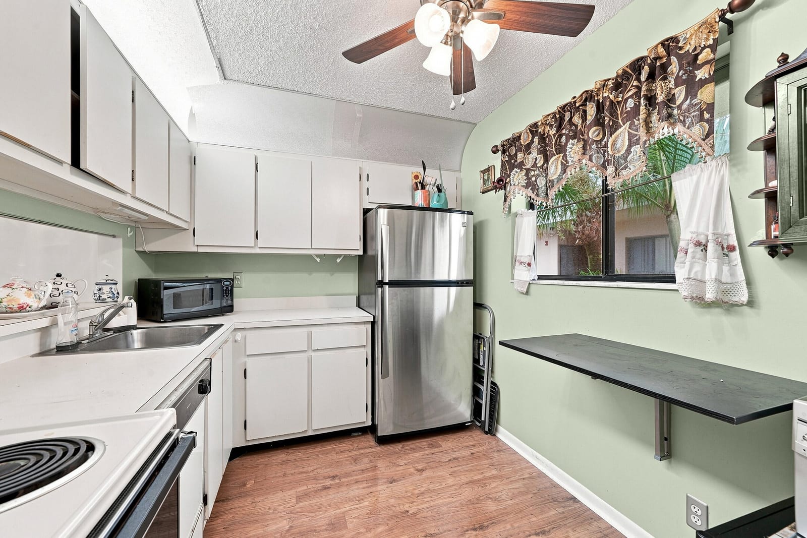 5370 Las Verdes Circle 304, Delray Beach, FL 33484 photo 10