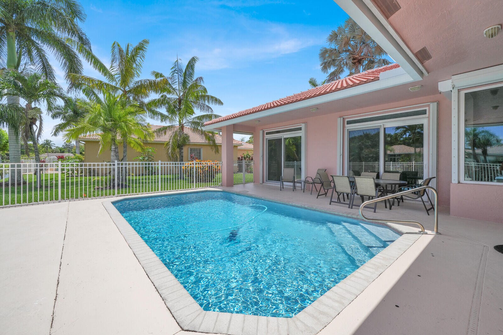 5740 NW 50th Street — photo 2