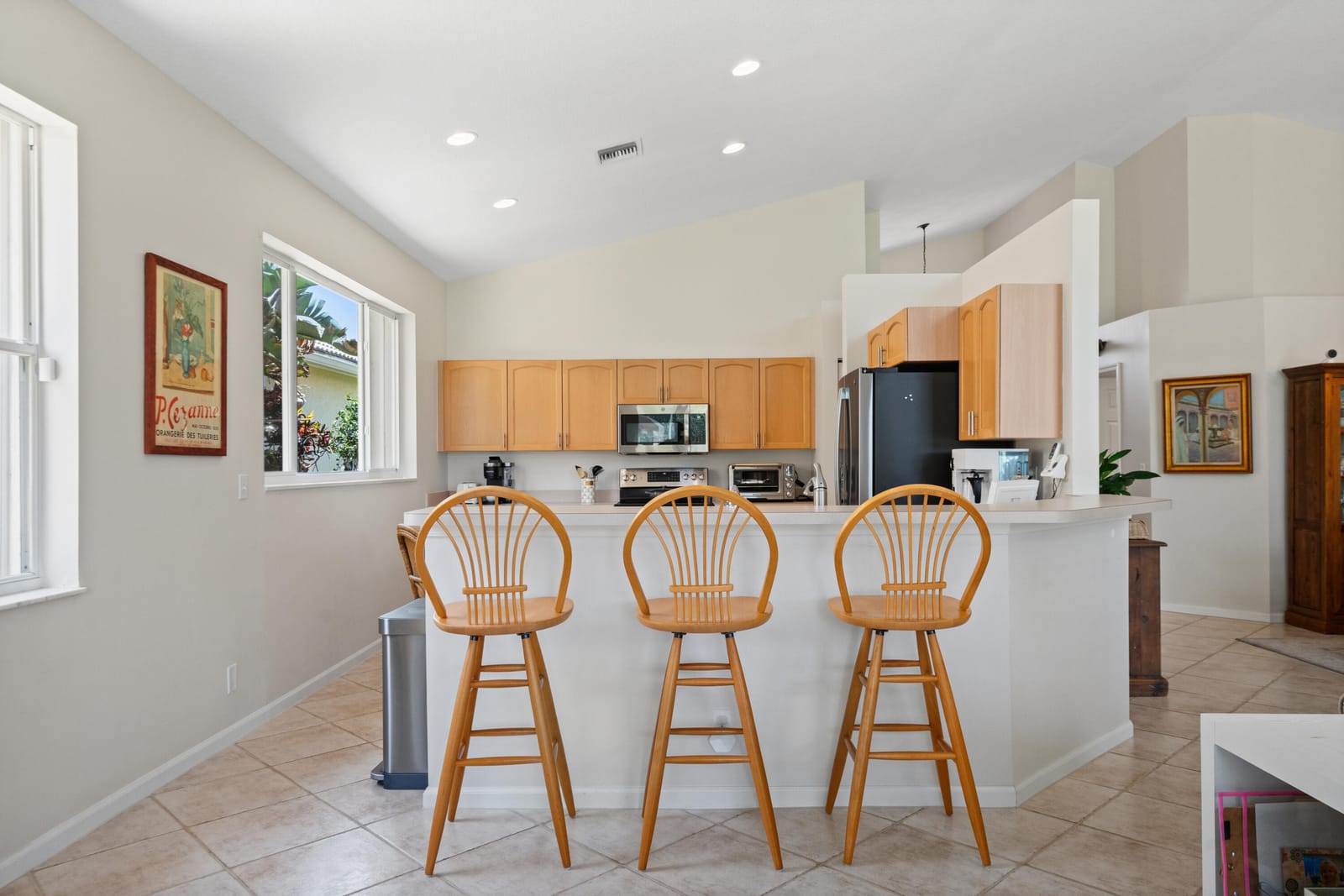 1618 SE Shelburnie Way — photo 3