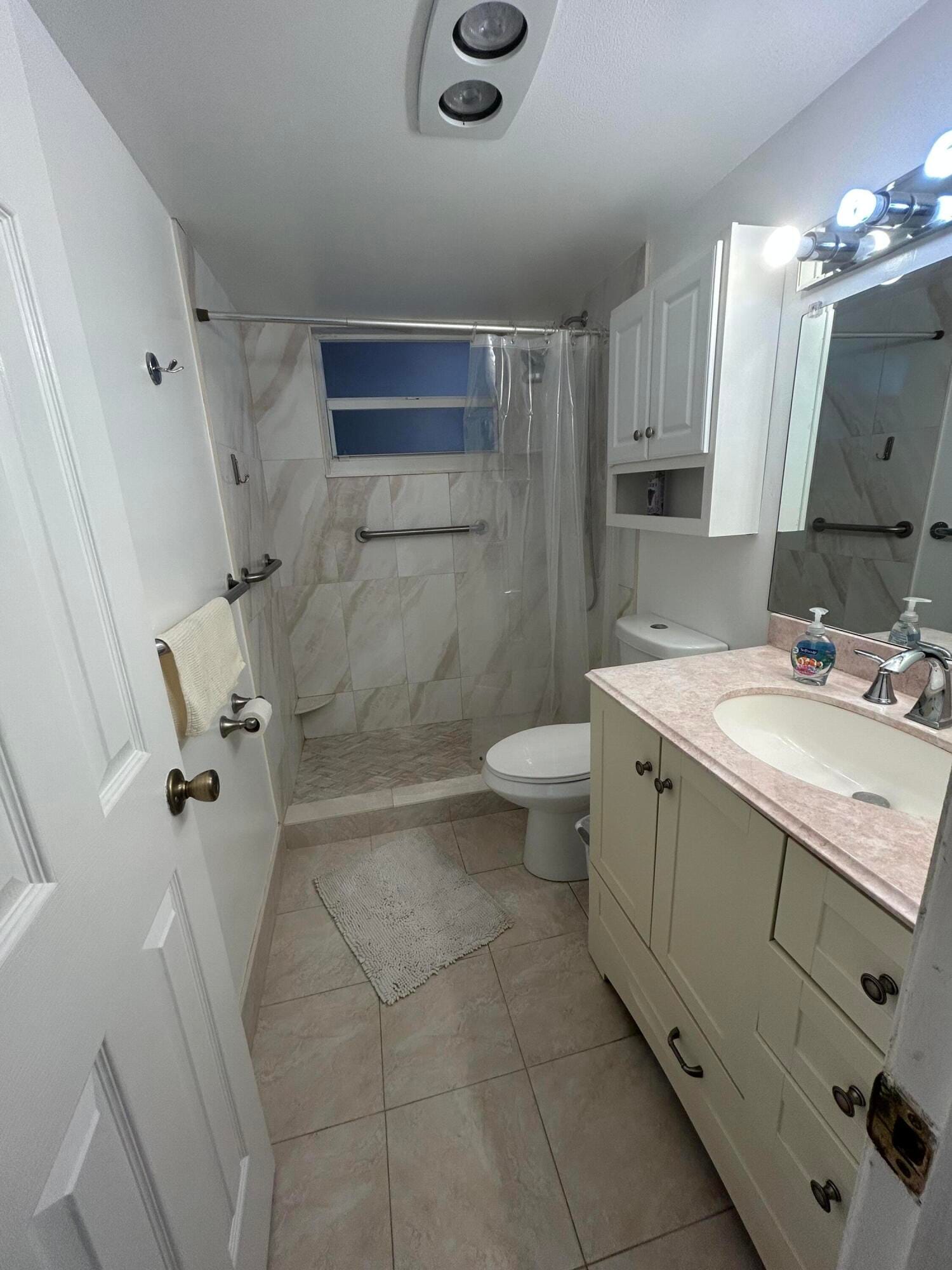 225 Bonnie Boulevard 405 — photo 11
