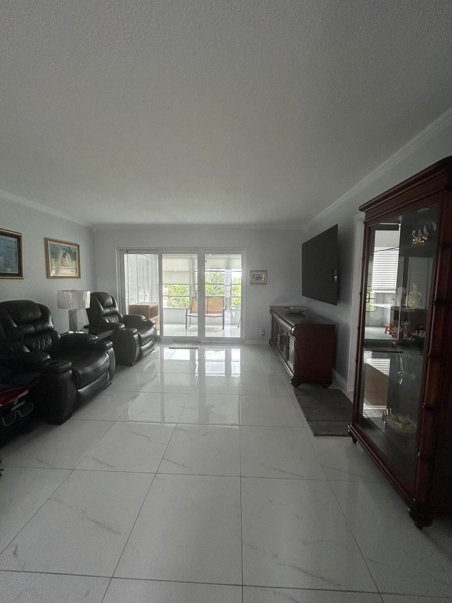 225 Bonnie Boulevard 405 — photo 8