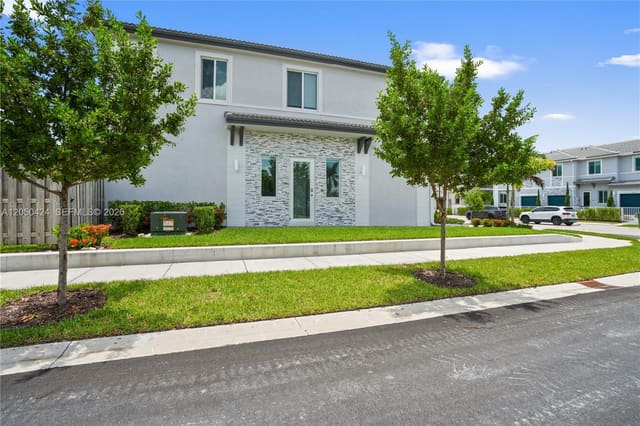 715 SE 15th Street ., Terra Sol, Homestead, FL