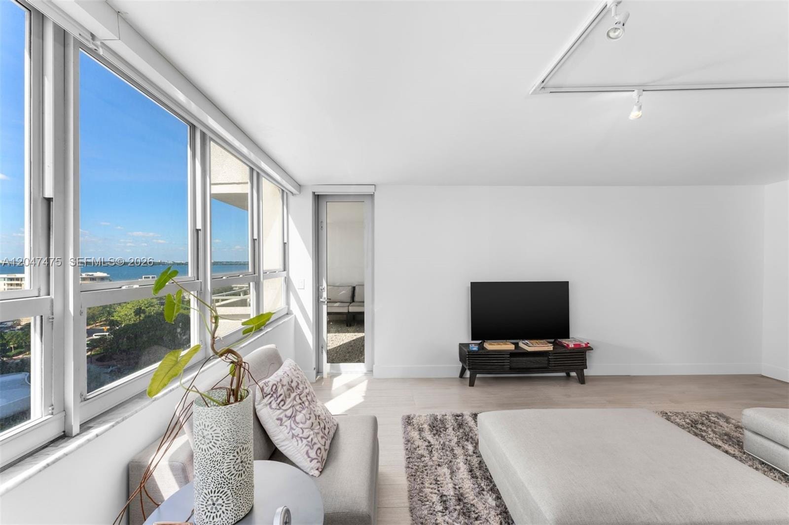11 Island Avenue 1009, Miami Beach, FL 33139 photo 2