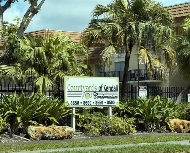 8600 SW 109th Avenue 4-112, Courtyards At Kendall, Miami, FL