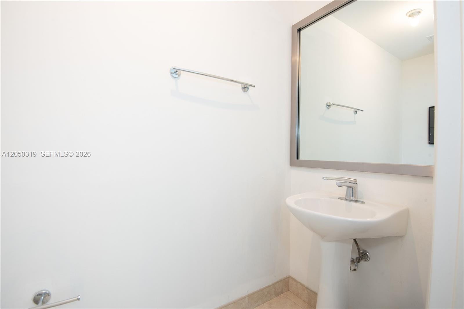 90 SW 3rd Street 2113, Miami, FL 33130 photo 19
