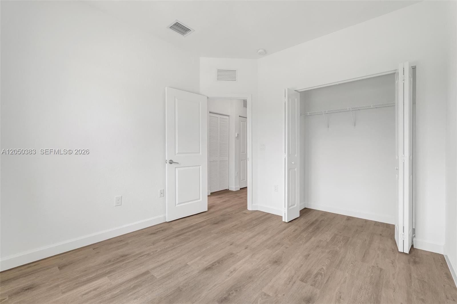582 NE 207th Street, Miami, FL 33179 photo 16