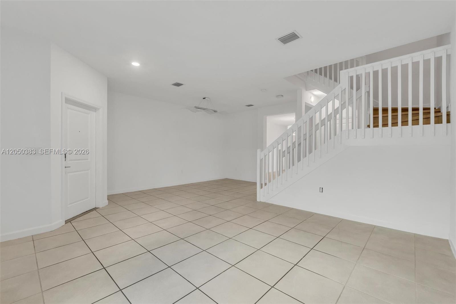 582 NE 207th Street, Miami, FL 33179 photo 3