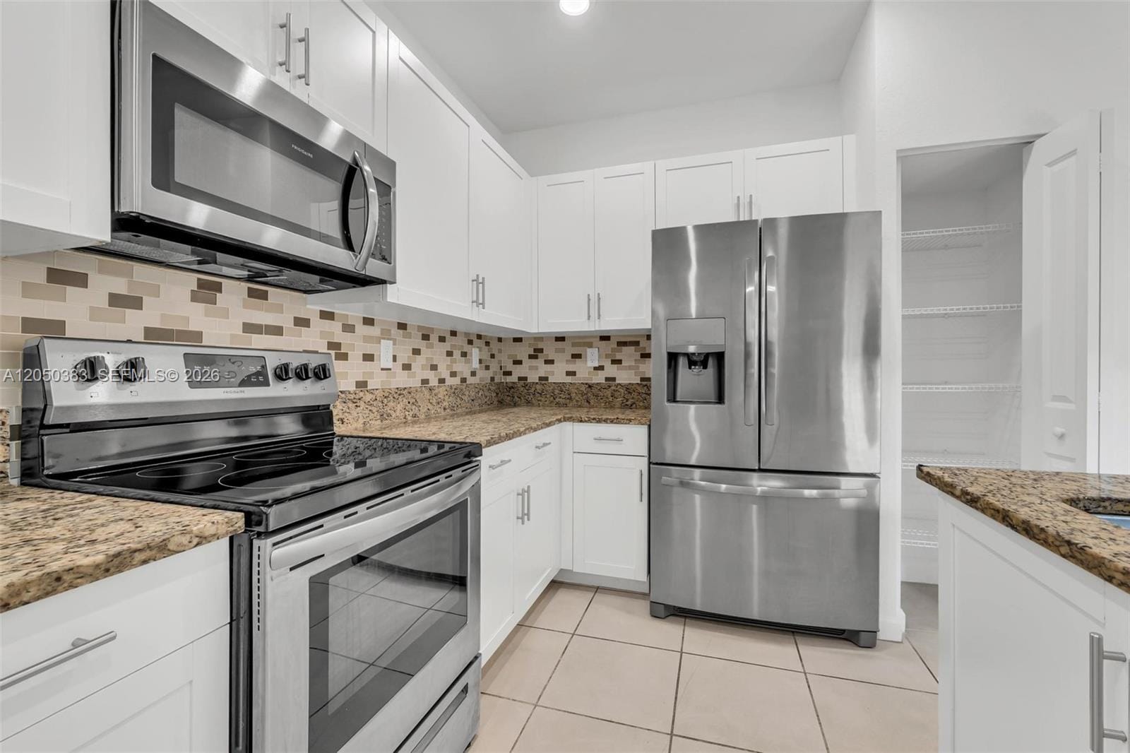 582 NE 207th Street, Miami, FL 33179 photo 9