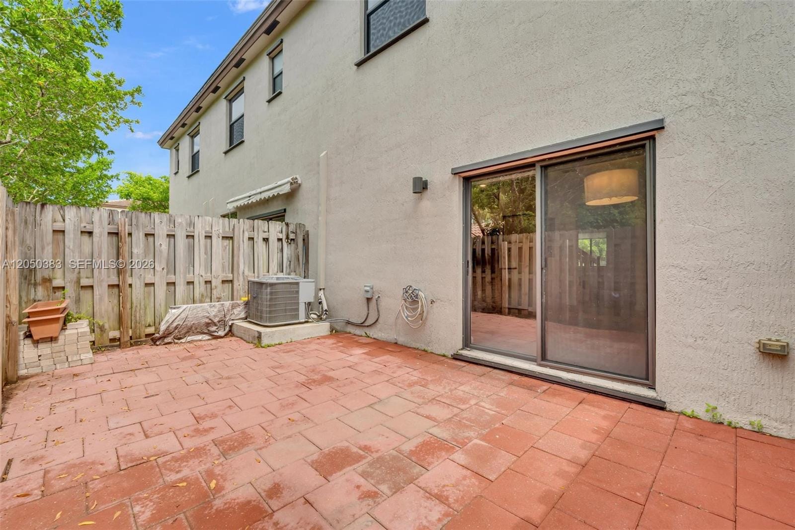582 NE 207th Street, Miami, FL 33179 photo 10