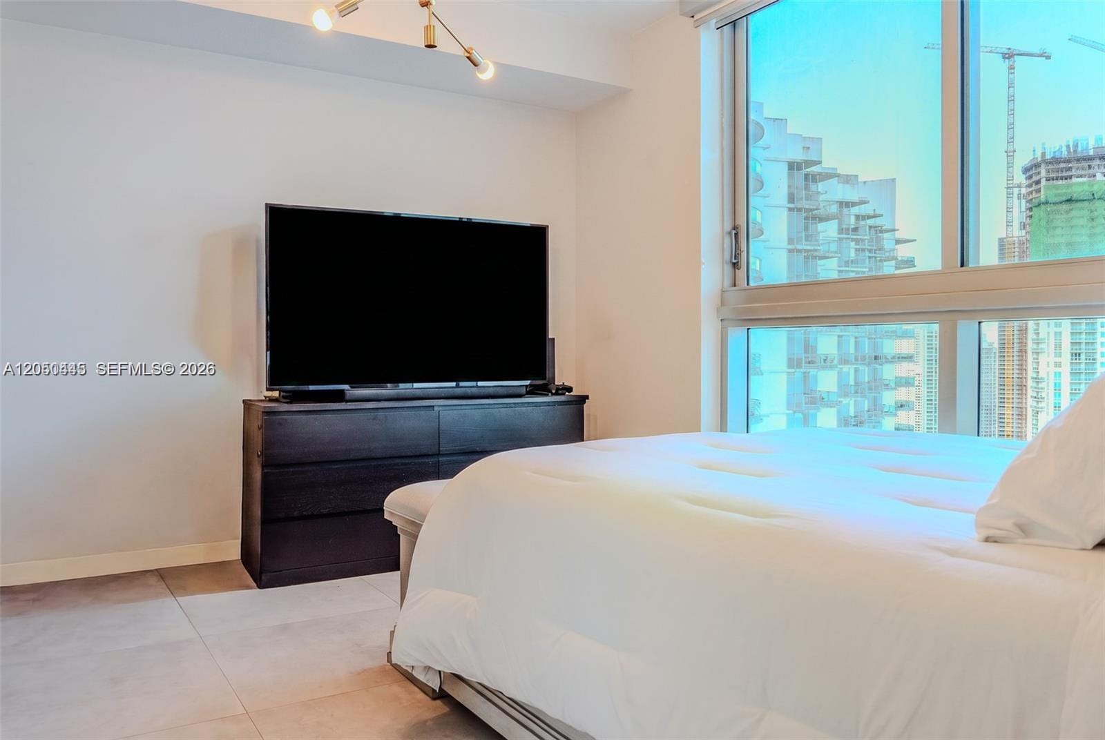 90 SW 3rd Street 3703, Miami, FL 33130 photo 15
